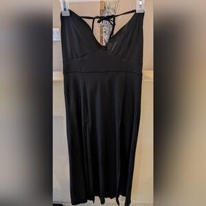 Black V Shaped Accent Halter Dress Size Small